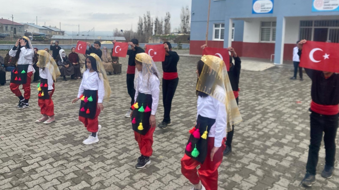  23 Nisan Ulusal Egemenlik ve Çocuk Bayramı Okulumuzda Coşku İçerisinde Kutlandı.